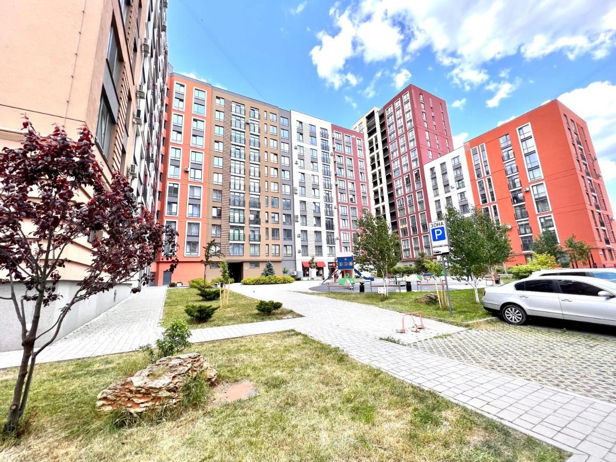Osapart Hotel In A Complex Semycvit 4 리비프 외부 사진