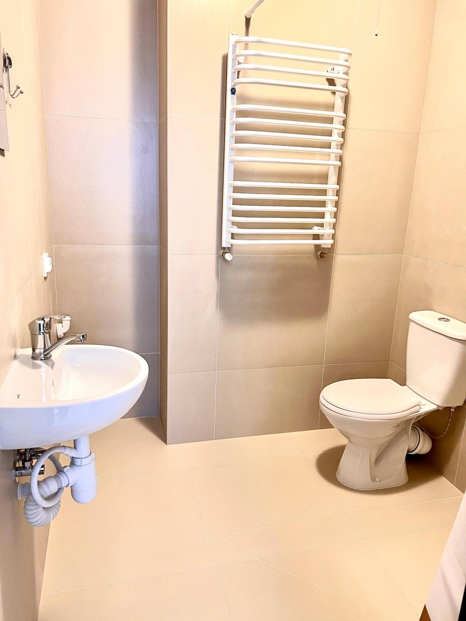 Osapart Hotel In A Complex Semycvit 4 리비프 외부 사진