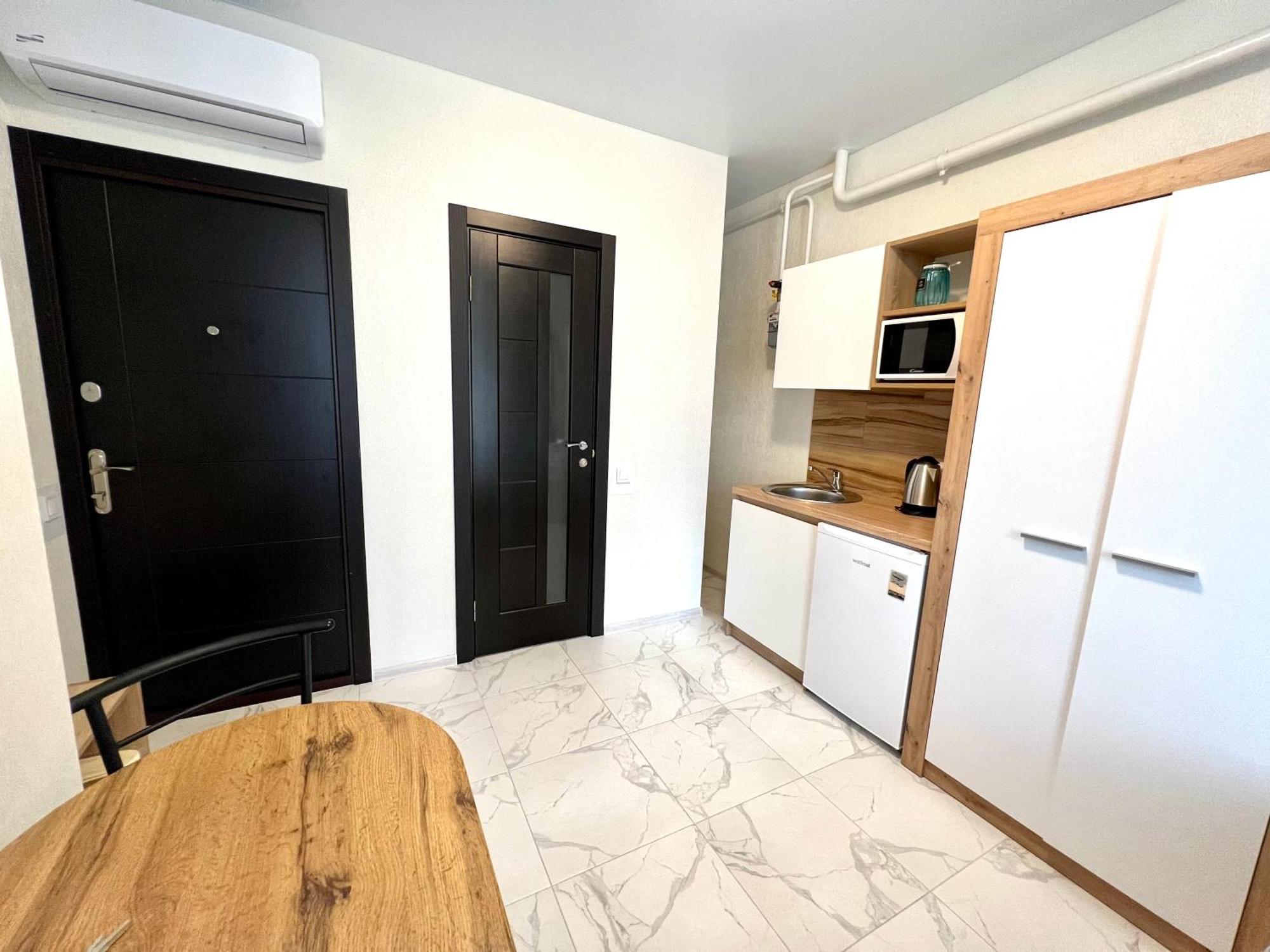 Osapart Hotel In A Complex Semycvit 4 리비프 외부 사진