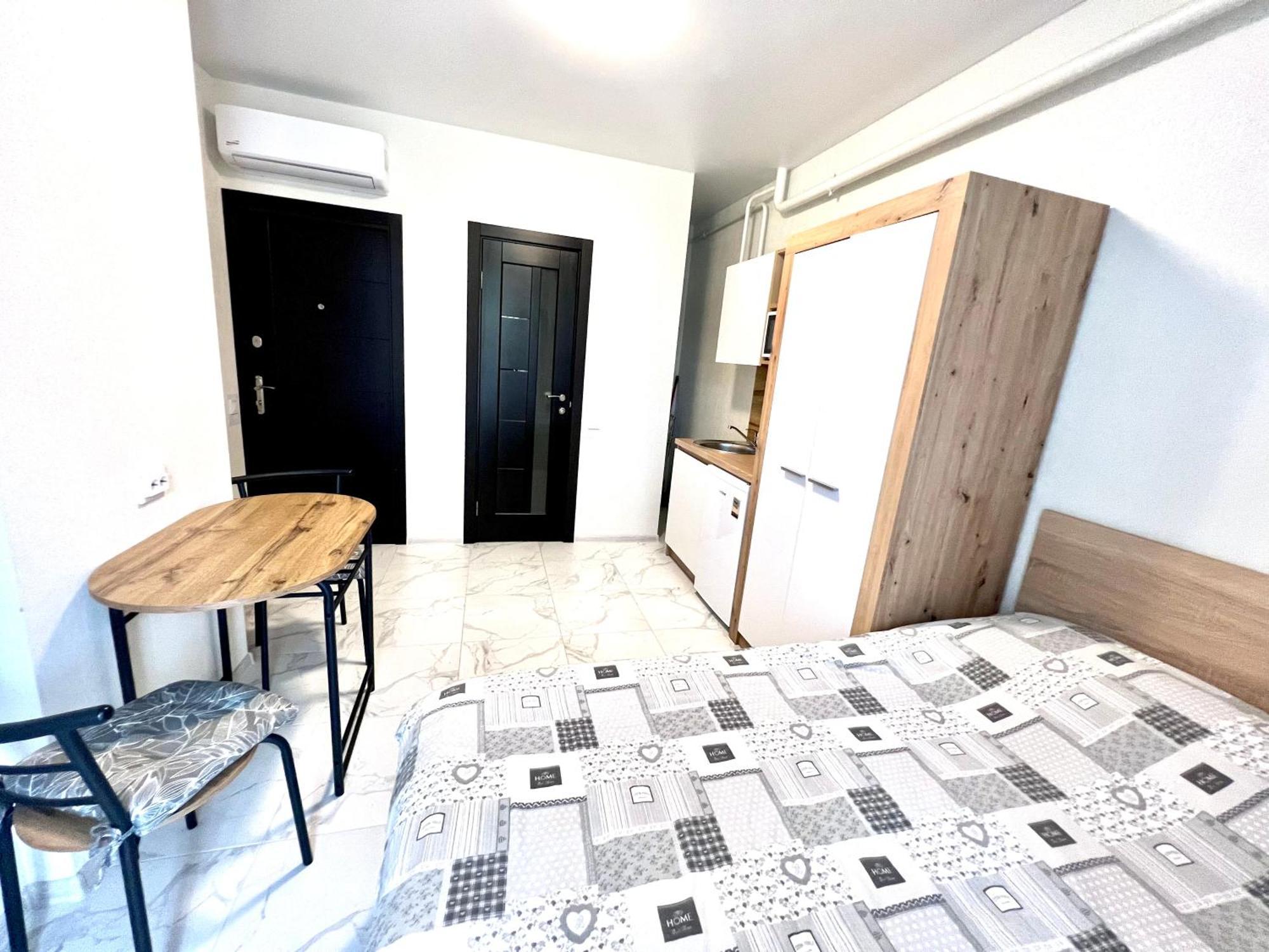 Osapart Hotel In A Complex Semycvit 4 리비프 외부 사진