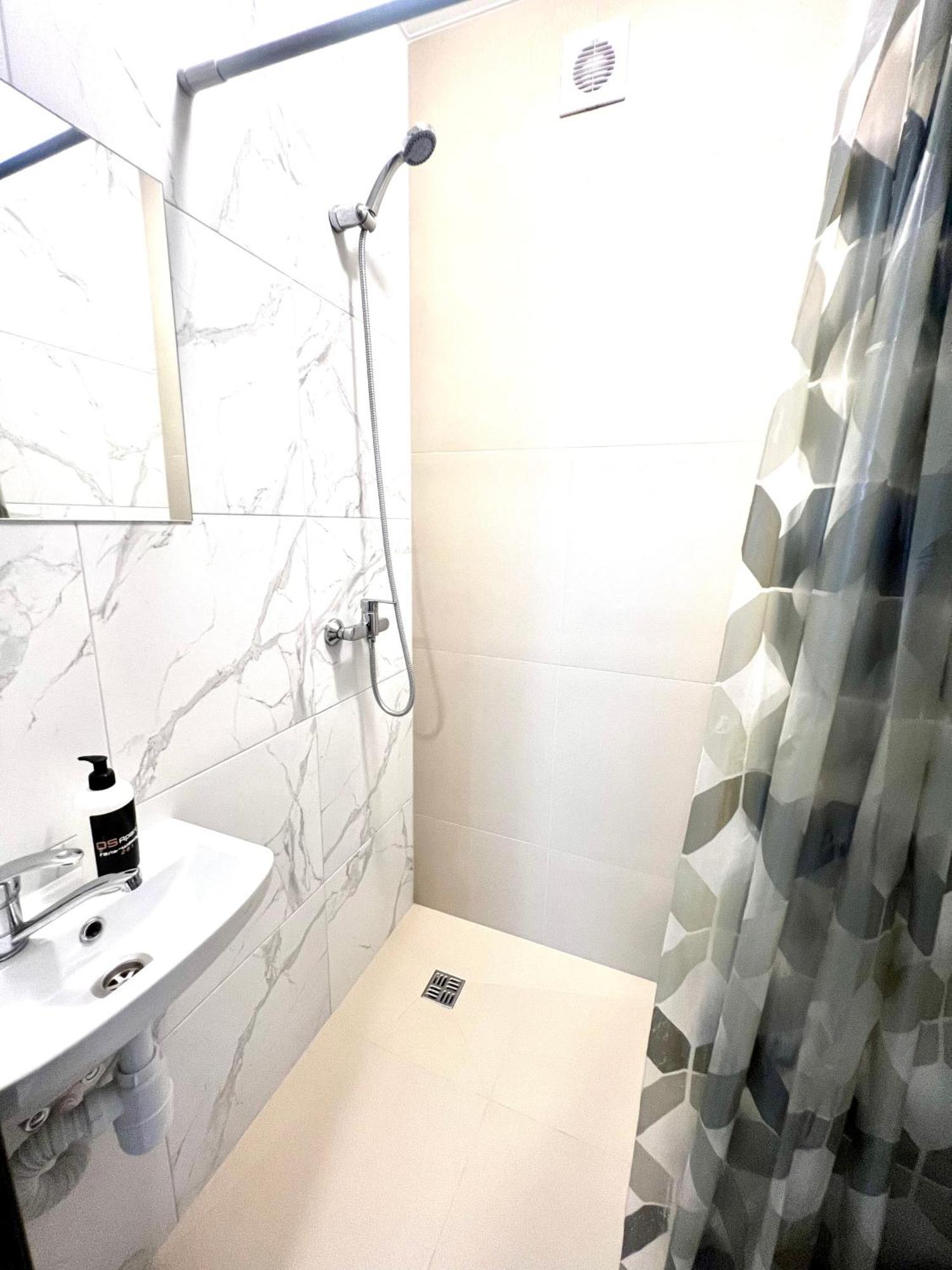 Osapart Hotel In A Complex Semycvit 4 리비프 외부 사진